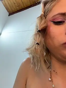 Adeline_1's cam snapshot