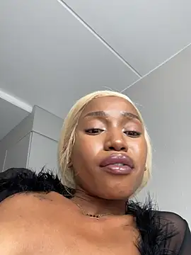 Go_Meg's cam snapshot