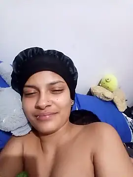 Mei_and_Gaby's cam snapshot