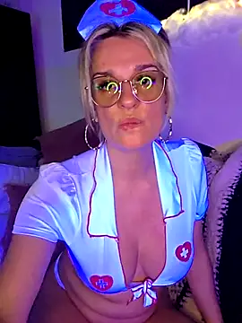 SpicyVicky live sex cam