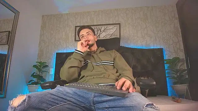 MattDevon's cam snapshot