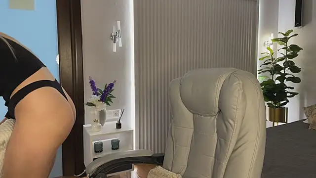 OhMyEmma's cam snapshot