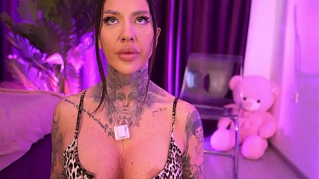 ScarletNoir's cam snapshot