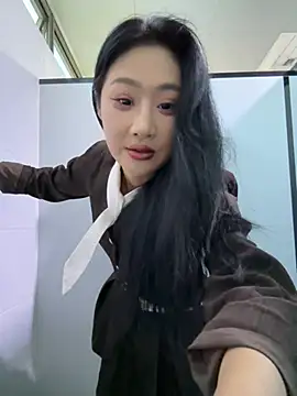 so-linger live sex cam