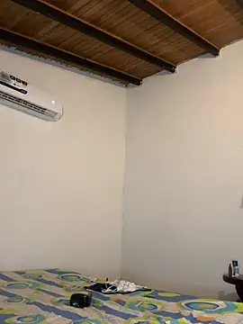 Toy_boy777's cam snapshot