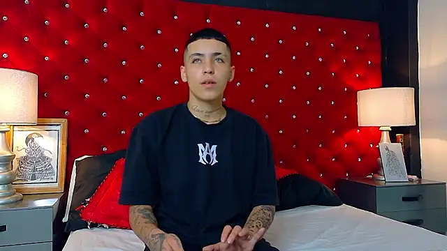 Raven_Cox live sex cam