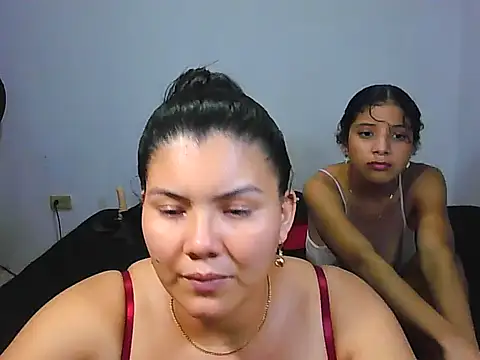 Helena-Paola's cam snapshot