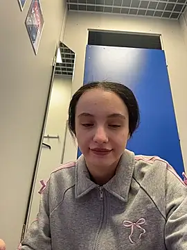 MiaTee's cam snapshot