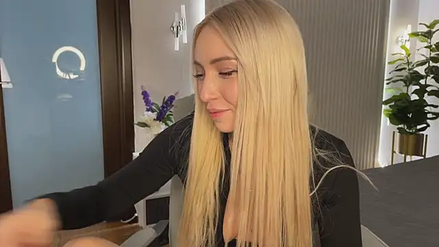 OhMyEmma's cam snapshot