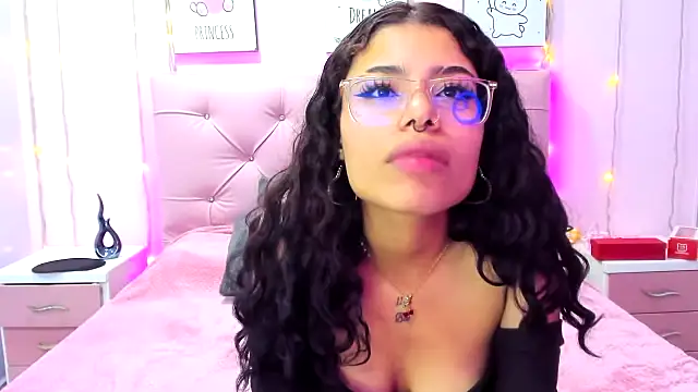 Issaa_Tyler's cam snapshot