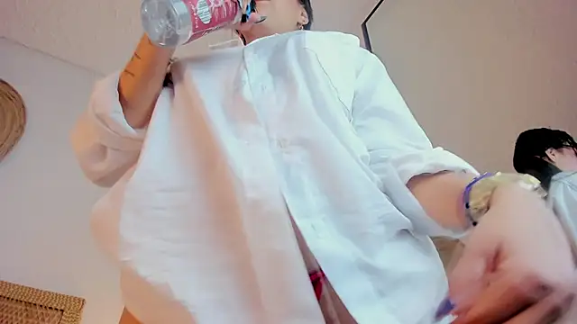 melaniejeannn_'s cam snapshot