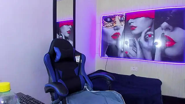 ashley-17's cam snapshot