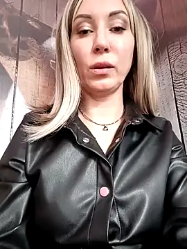 _AliceWine_'s cam snapshot