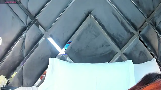 CoraimaSahin's cam snapshot