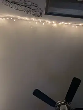 Miabelle2233's cam snapshot