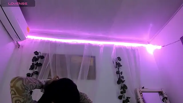 catalina_and_roger live sex cam