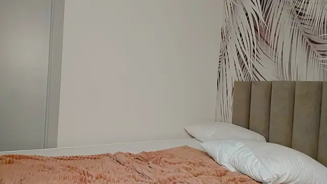 AdelineNoir's cam snapshot