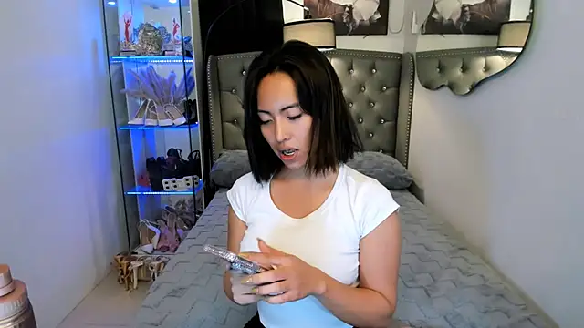 reighnempress live sex cam