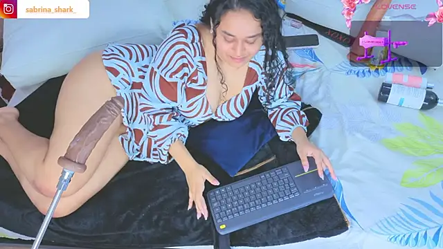 sabrina_shark_'s cam snapshot