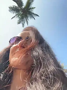 AnnaMaria- live sex cam