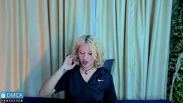 ahsly_Zam live sex cam