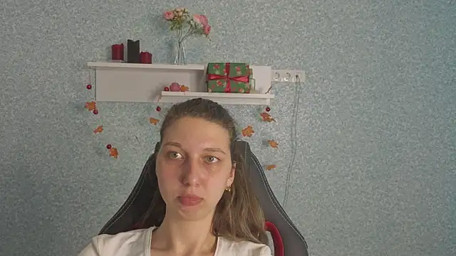 CuteEllii's cam snapshot