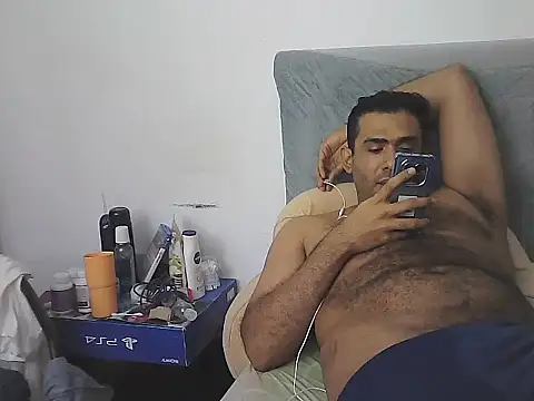 AlphaLatinoBear's cam snapshot