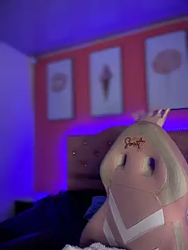 Megaan__More's cam snapshot