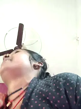 Co_punam live sex cam