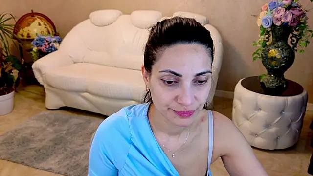 LovelyBeatrice's cam snapshot