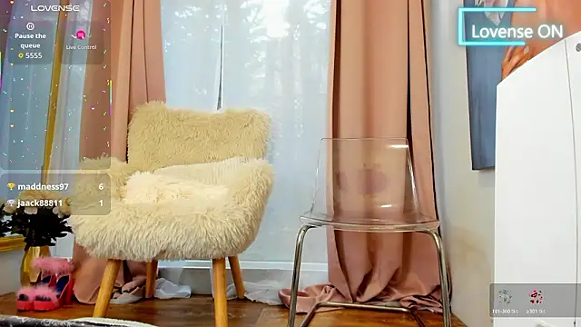 KiraBaby_'s cam snapshot