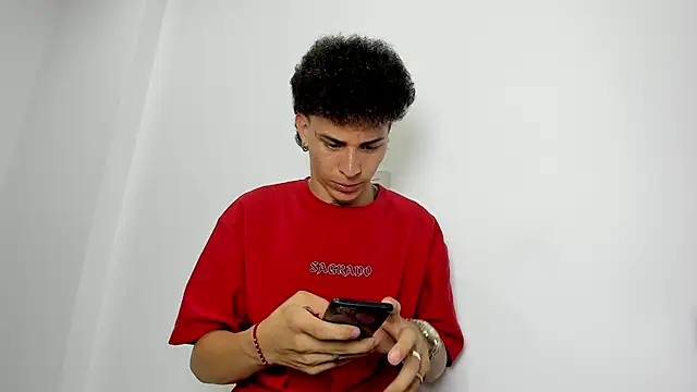 Maxxx_bigcockx live sex cam