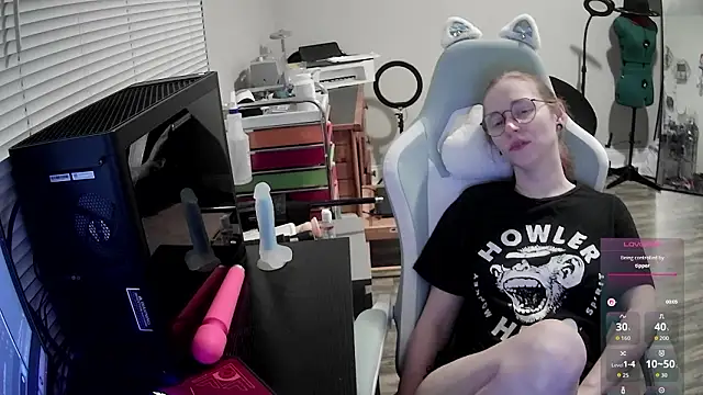 LilyFoxxx's cam snapshot