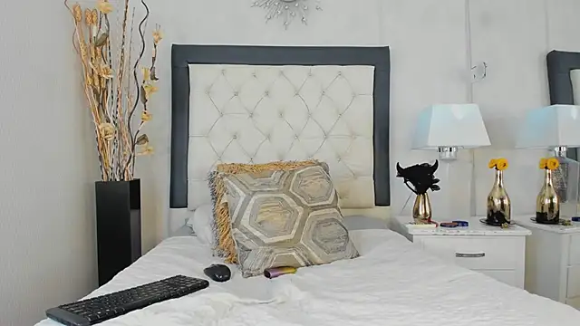 GaleHodge live sex cam