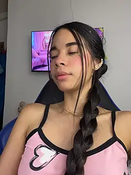 Milleradhara24 live sex cam