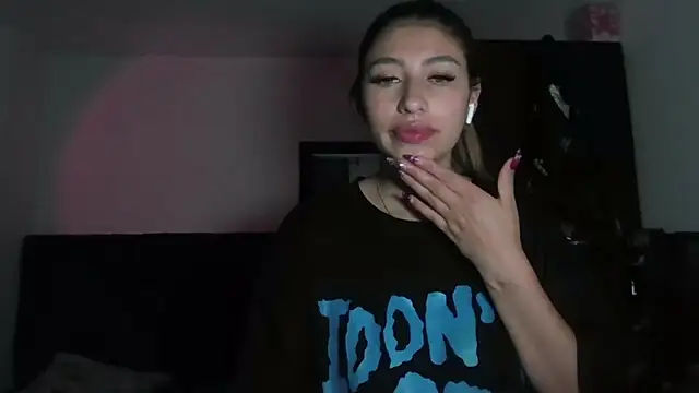 AliceTeenager___'s cam snapshot