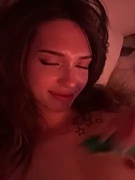 19whitebunny live sex cam