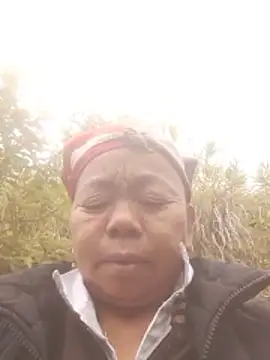 VangLe73 live sex cam