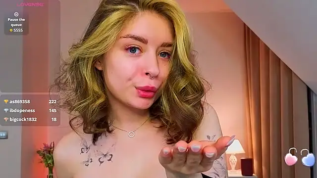 _Amelia_Shine_'s cam snapshot