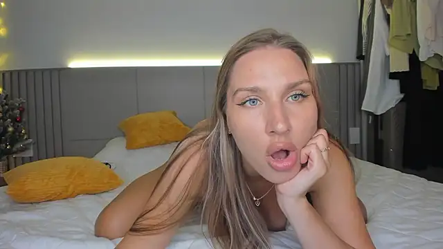 SofiClimbing's cam snapshot