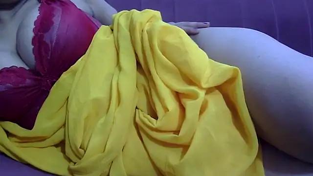 zoyaa-sexy's cam snapshot