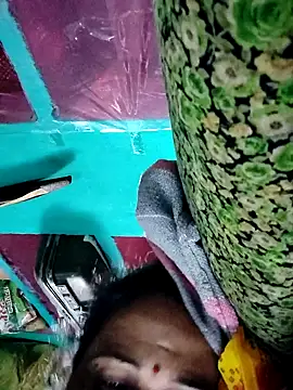 Pooja750's cam snapshot