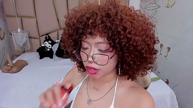 SafiroAgataaa's cam snapshot