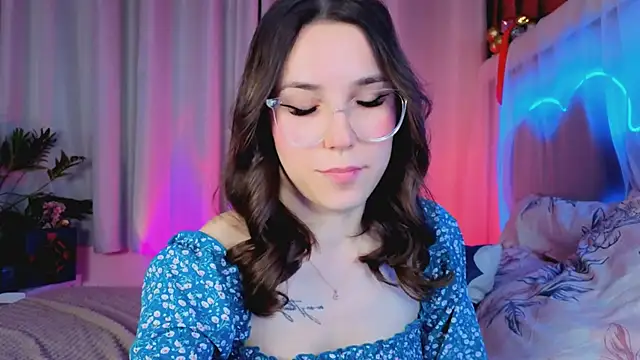 -CindyLou's cam snapshot