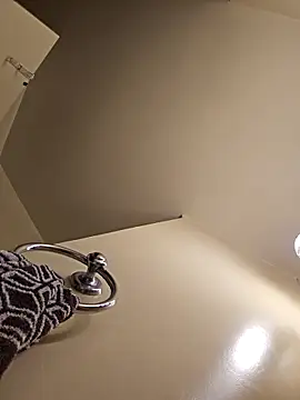 Roddog18 live sex cam