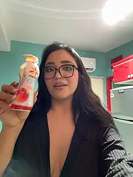 MyHoneyFrida's cam snapshot