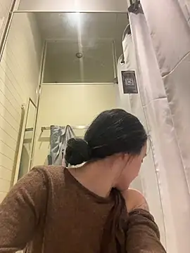 MiaTee's cam snapshot