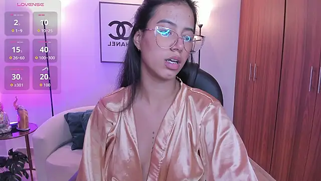 raven_stonee's cam snapshot