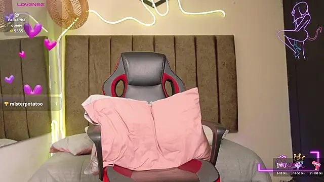 lily_beet's cam snapshot