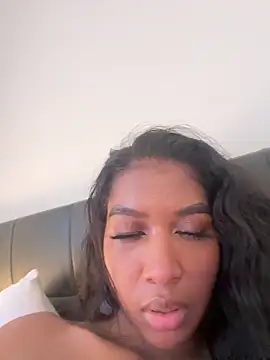 IamCrystal2's cam snapshot